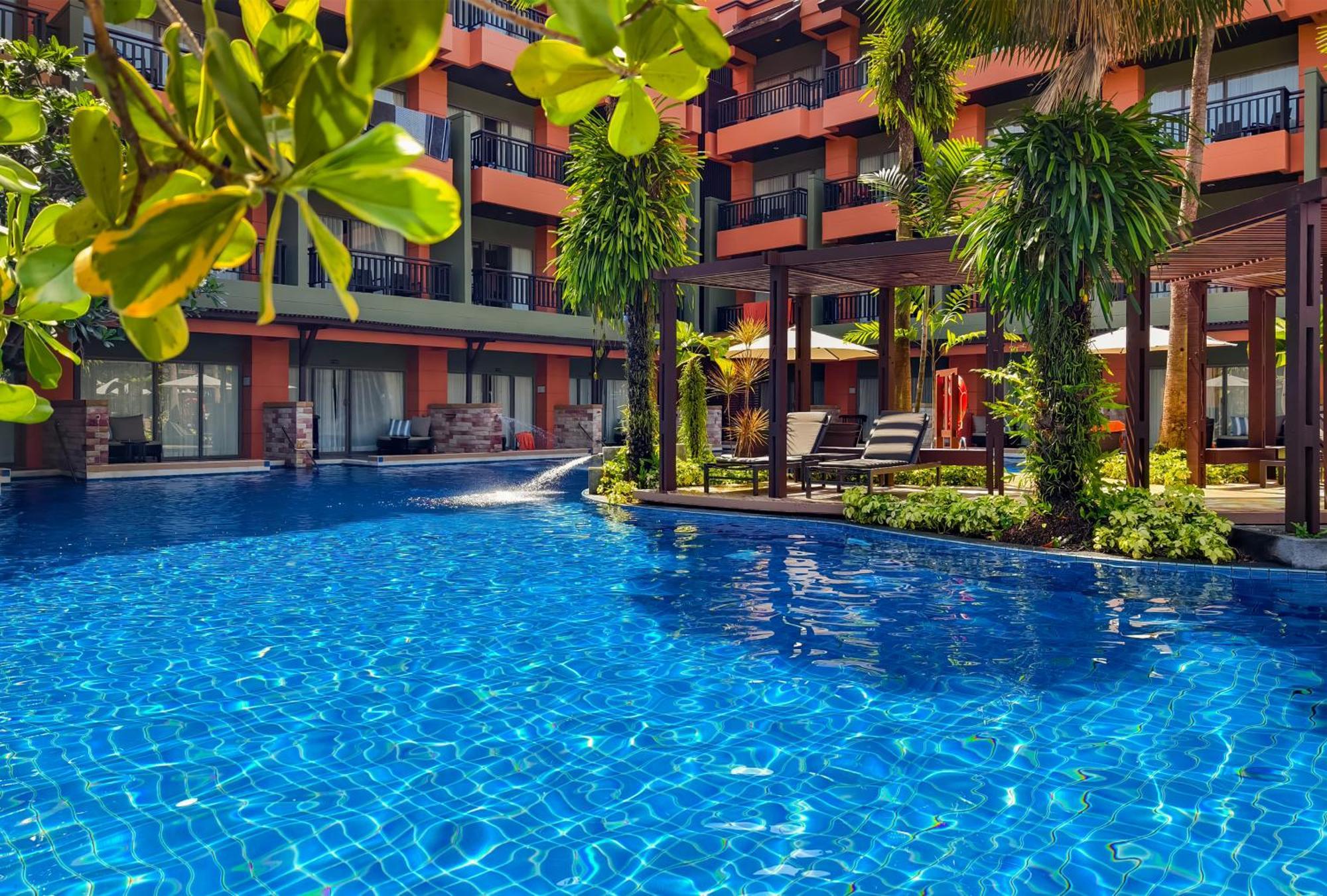 Patong Merlin Hotel - SHA Plus Exterior foto